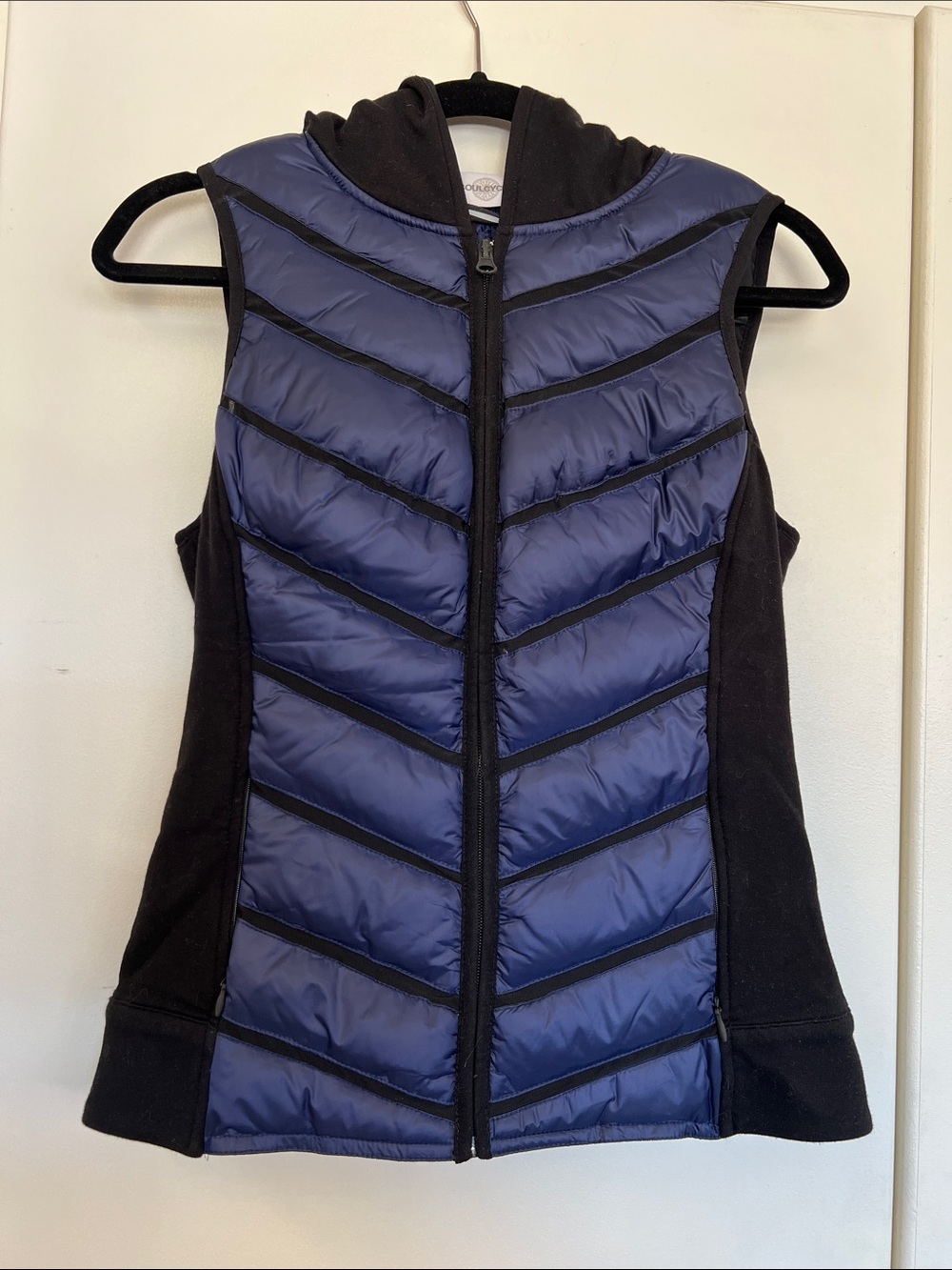 soulcycle Quilted Navy Blue and Black Hooded Vest with Bag